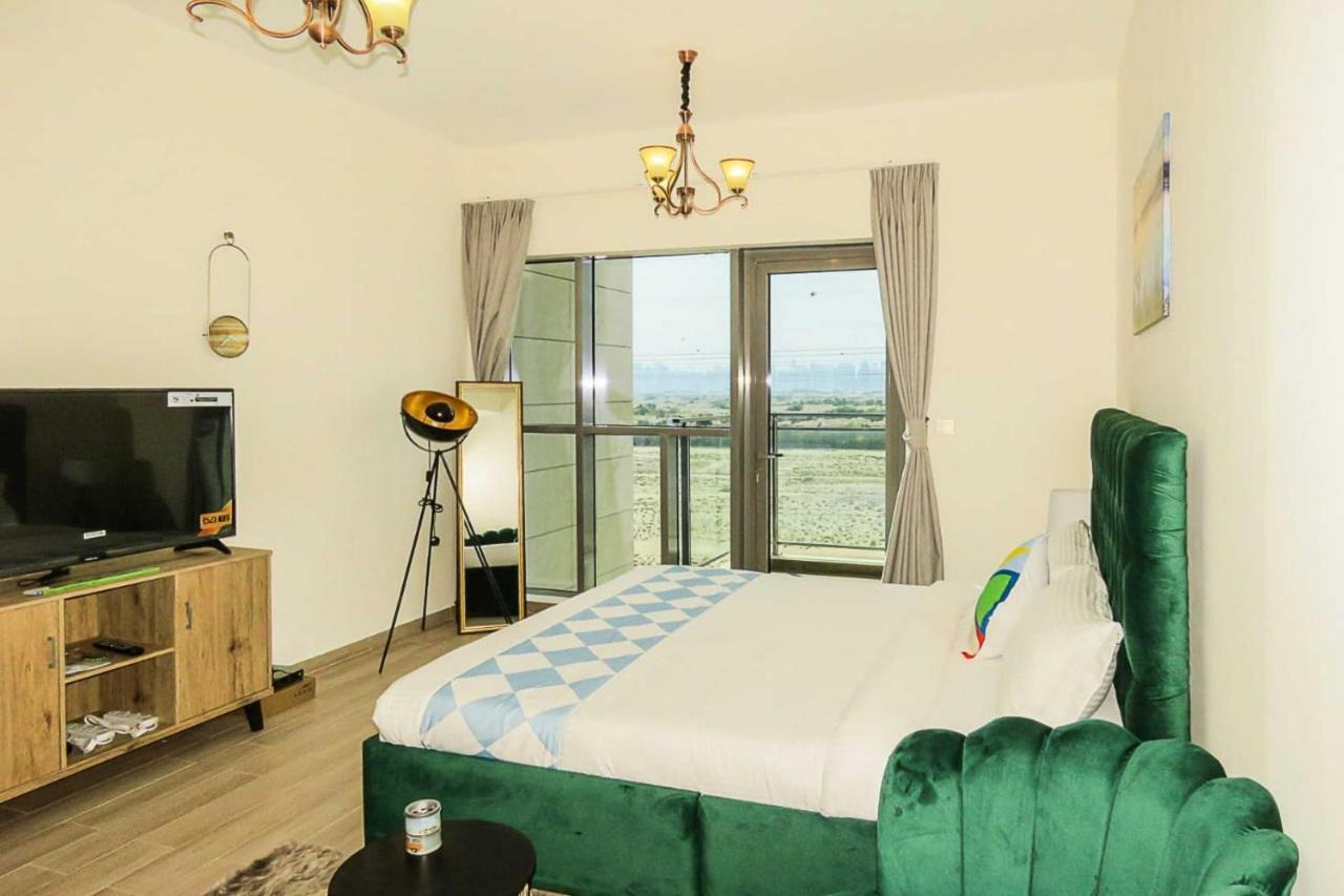 Oyo 860 Studio Apartment, Maya Tower 4, Jumeirah Village Triangle Dubai Exterior photo